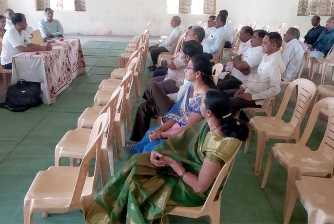 Leaders absent in party meeting in Wardha district, | वर्धा जिल्ह्यात पक्षाच्या मेळाव्याकडे आमदारासह नेत्यांनी फिरविली पाठ