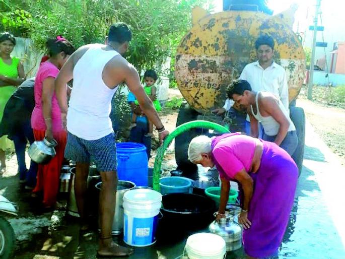 Water brought 'water' to everyone's eyes | पाण्याने सर्वांच्याच डोळ्यात आणले ‘पाणी’ Water brought 'water' to everyone's eyes | पाण्याने सर्वांच्याच डोळ्यात आणले ‘पाणी’