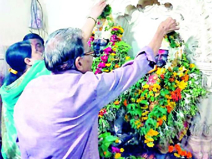 'Neither gold nor silver is donated; Only wetlands roar | ‘नको सोन्या-चांदीचे दान; फक्त भिजव तहानलेले रान’ 'Neither gold nor silver is donated; Only wetlands roar | ‘नको सोन्या-चांदीचे दान; फक्त भिजव तहानलेले रान’