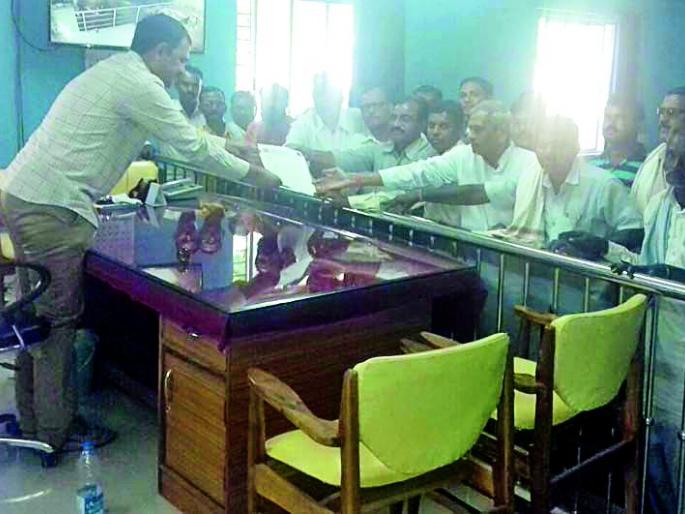 Announce the basic price of non-FAQ soybean quality | ‘नॉन एफएक्यू’ दर्जाच्या सोयाबीनची आधारभूत किंमत जाहीर करा Announce the basic price of non-FAQ soybean quality | ‘नॉन एफएक्यू’ दर्जाच्या सोयाबीनची आधारभूत किंमत जाहीर करा