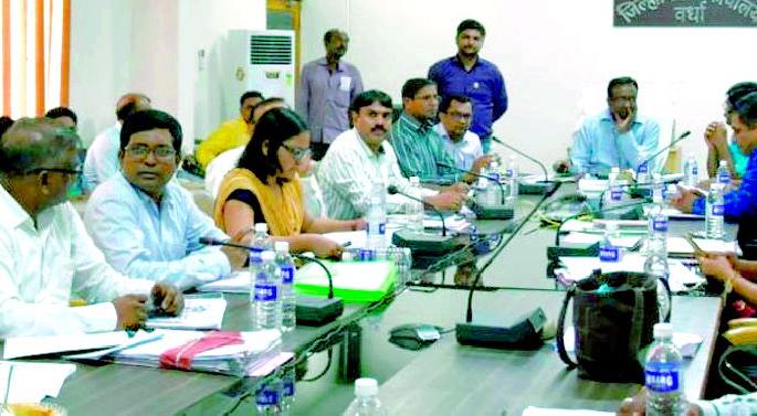 Lend all the eligible farmers to the debt waiver | कर्जमाफी मिळालेल्या सर्व पात्र शेतकऱ्यांना कर्ज द्या Lend all the eligible farmers to the debt waiver | कर्जमाफी मिळालेल्या सर्व पात्र शेतकऱ्यांना कर्ज द्या