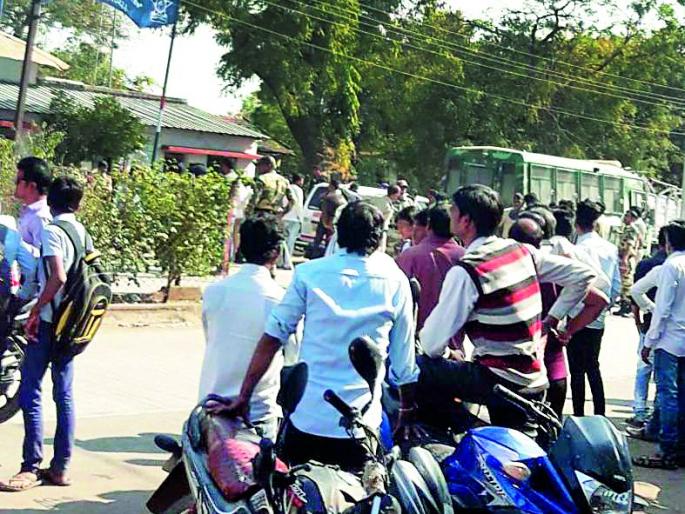 Death of the student of 'that' accident | ‘त्या’ अपघातातील जखमी विद्यार्थ्याचा मृत्यू Death of the student of 'that' accident | ‘त्या’ अपघातातील जखमी विद्यार्थ्याचा मृत्यू