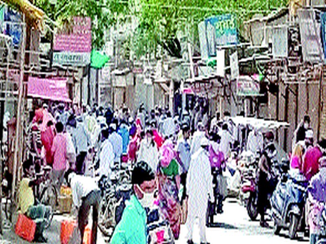 Corona grows and grows in Yeola! | येवल्यात कोरोना वाढता वाढता वाढे! Corona grows and grows in Yeola! | येवल्यात कोरोना वाढता वाढता वाढे!
