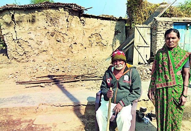  Missing file from Divyang beneficiary's cottage file | दिव्यांग लाभार्थ्याच्या घरकुलाची फाईलच गहाळ