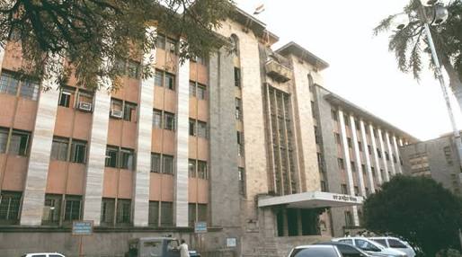 Corona virus : Dr. Nitin Bilolikar new Additional health officer for the municipal corporation in corona backdrop | Corona virus: कोरोनाच्या पार्श्वभूमीवर पुणे महापालिकेच्या अतिरिक्त आरोग्य अधिकारीपदी डॉ. नितीन बिलोलीकर यांची नियुक्ती Corona virus : Dr. Nitin Bilolikar new Additional health officer for the municipal corporation in corona backdrop | Corona virus: कोरोनाच्या पार्श्वभूमीवर पुणे महापालिकेच्या अतिरिक्त आरोग्य अधिकारीपदी डॉ. नितीन बिलोलीकर यांची नियुक्ती