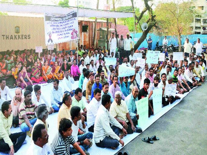 Bheek Maango Movement directly before the citizens | नागरिकांसमोर थेट भीक मांगो आंदोलन Bheek Maango Movement directly before the citizens | नागरिकांसमोर थेट भीक मांगो आंदोलन