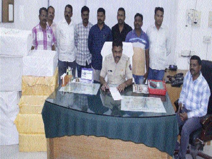 Cigarette theft exposed in 48 hours | ४८ तासांत सिगारेट चोरीचा पर्दाफाश Cigarette theft exposed in 48 hours | ४८ तासांत सिगारेट चोरीचा पर्दाफाश