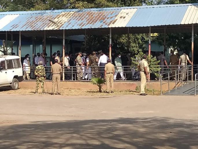 The Governor inspected the accident ward of Bhandara Hospital | Bhandara Fire; राज्यपालांनी केली भंडारा रुग्णालयातील अपघातग्रस्त कक्षाची पाहणी The Governor inspected the accident ward of Bhandara Hospital | Bhandara Fire; राज्यपालांनी केली भंडारा रुग्णालयातील अपघातग्रस्त कक्षाची पाहणी