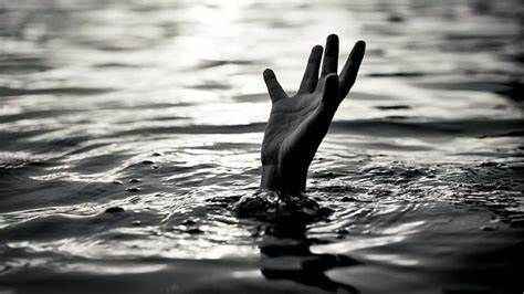 Two drowned in Kolar river in Nagpur district; The young man was tempted to go fishing | नागपूर जिल्ह्यातील कोलार नदीत बुडून दोघांचा मृत्यू; तरुणाला मासेमारीचा मोह नडला Two drowned in Kolar river in Nagpur district; The young man was tempted to go fishing | नागपूर जिल्ह्यातील कोलार नदीत बुडून दोघांचा मृत्यू; तरुणाला मासेमारीचा मोह नडला
