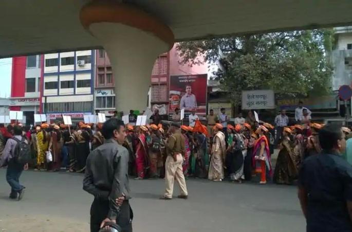 Winter convention marches could be 'corona carriers' | हिवाळी अधिवेशनातील मोर्चे ठरू शकतात ‘कोरोना कॅरिअर’ Winter convention marches could be 'corona carriers' | हिवाळी अधिवेशनातील मोर्चे ठरू शकतात ‘कोरोना कॅरिअर’