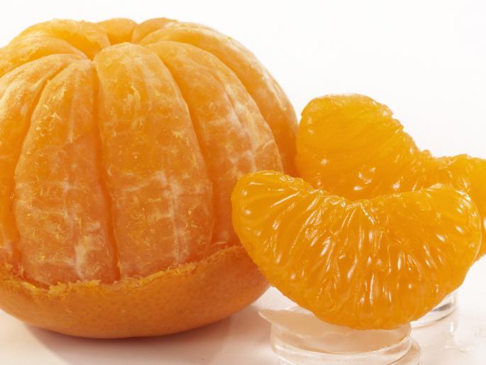 The sale of Varud's oranges directly to the Bangalore mall | वरुडच्या संत्र्याची होतेय विक्री थेट बंगळुरूच्या मॉलमध्ये The sale of Varud's oranges directly to the Bangalore mall | वरुडच्या संत्र्याची होतेय विक्री थेट बंगळुरूच्या मॉलमध्ये