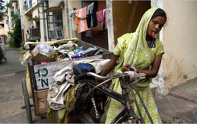 'No garbagepickers', now they are 'sanitary tai-dada' | ‘कचरावाले नाही’, आता ‘स्वच्छता ताई-दादा’