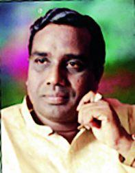 The famous writer of Chandrapur, Vinayak Tairam received Sahitya Akademi Award | चंद्रपूरचे प्रसिद्ध लेखक विनायक तुमराम यांना साहित्य अकादमी पुरस्कार The famous writer of Chandrapur, Vinayak Tairam received Sahitya Akademi Award | चंद्रपूरचे प्रसिद्ध लेखक विनायक तुमराम यांना साहित्य अकादमी पुरस्कार