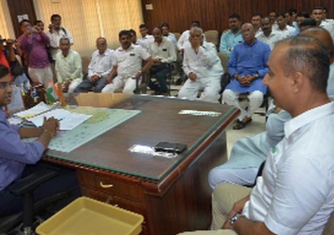 Provide financial assistance to the victims of the storm to farmers | वादळातील नुकसानग्रस्तांना शेतकºयांना आर्थिक मदत द्या