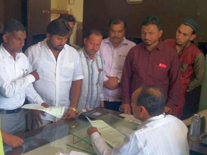 Hang the accused accused of raping them | बलात्कार करणाया आरोपींना फाशी द्या