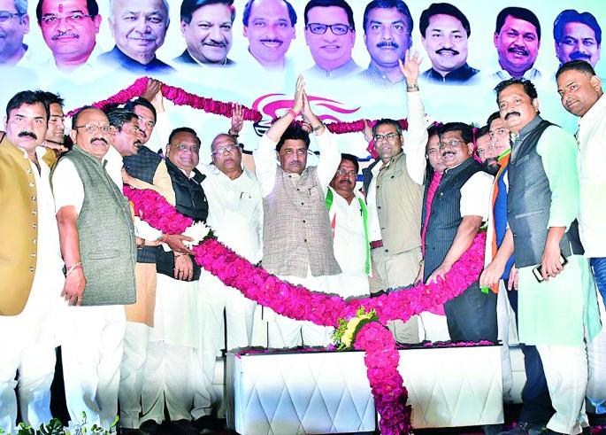 Make 'surgical strike' against BJP; Ashok Chavan appealed | भाजपा विरोधात ‘सर्जिकल स्ट्राईक’ करा; अशोक चव्हाण यांचे आवाहन