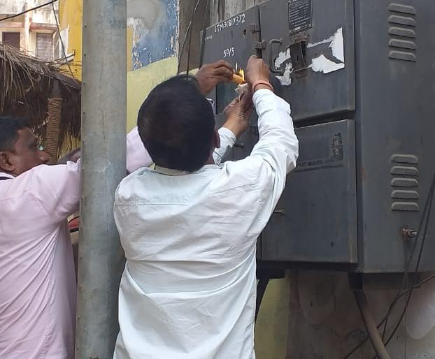 Tower, petrol pump seal, Kolhapur municipal administration action | घरफाळा थकविल्याबद्दल टॉवर, पेट्रोल पंप सील, कोल्हापूर महापालिका प्रशासनाची कारवाई