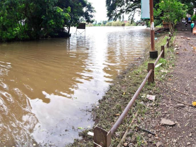 Wool all over the day in Kolhapur | कोल्हापुरात दिवसभर कडकडीत ऊन, धरणक्षेत्रातही उघडझाप, नद्यांची पातळी कमी Wool all over the day in Kolhapur | कोल्हापुरात दिवसभर कडकडीत ऊन, धरणक्षेत्रातही उघडझाप, नद्यांची पातळी कमी