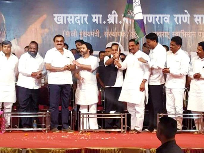 Sindhudurg: Shiv Sena went as a news chapere: Jayendra Narayan, broke the four-year ban | सिंधुदुर्ग : शिवसेनेत राणेंचा खबऱ्या म्हणून गेलो होतो : जयेंद्र रावराणे, चार वर्षात तोडले शिवबंधन Sindhudurg: Shiv Sena went as a news chapere: Jayendra Narayan, broke the four-year ban | सिंधुदुर्ग : शिवसेनेत राणेंचा खबऱ्या म्हणून गेलो होतो : जयेंद्र रावराणे, चार वर्षात तोडले शिवबंधन