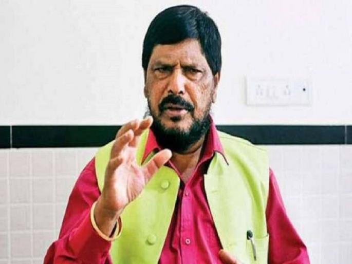 Criticizing Mahatma Gandhi is not befitting of Bhide's age - Ramdas athwale | महात्मा गांधी यांच्यावर टीका करणे भिडे यांच्या वयाला शोभत नाही- रामदास आठवले Criticizing Mahatma Gandhi is not befitting of Bhide's age - Ramdas athwale | महात्मा गांधी यांच्यावर टीका करणे भिडे यांच्या वयाला शोभत नाही- रामदास आठवले