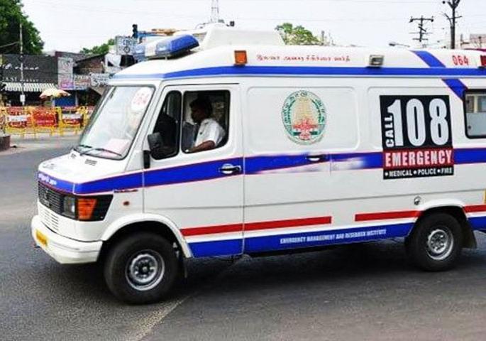 Coronavirus in Wardha; If you want to go to Nagpur, give eight thousand ... If you want to go to Chandrapur, count 12 thousand! | Coronavirus in Wardha; नागपूर जायचेय आठ हजार द्या... चंद्रपूर जायचे असेल तर १२ हजार मोजा ! Coronavirus in Wardha; If you want to go to Nagpur, give eight thousand ... If you want to go to Chandrapur, count 12 thousand! | Coronavirus in Wardha; नागपूर जायचेय आठ हजार द्या... चंद्रपूर जायचे असेल तर १२ हजार मोजा !