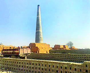 Badnera city threatens with pollution of bribe | वीटभट्ट्यांच्या प्रदूषणाने बडनेरा शहर धोक्यात Badnera city threatens with pollution of bribe | वीटभट्ट्यांच्या प्रदूषणाने बडनेरा शहर धोक्यात