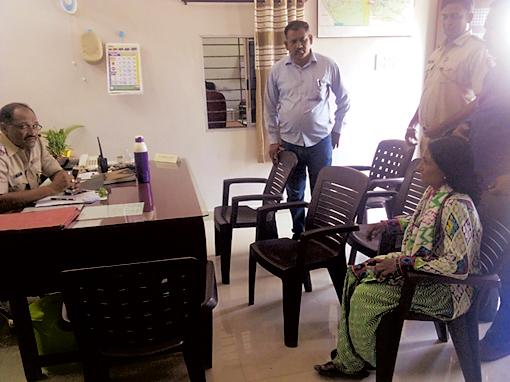 Faces around 'Chanschancers' | ‘चेनस्नॅचर्स’भोवती फास Faces around 'Chanschancers' | ‘चेनस्नॅचर्स’भोवती फास