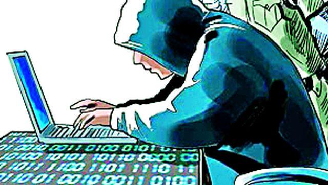 16.57 lakhs of girlfriends messed with Facebook's friendship | फेसबुकच्या मैत्रीतून तरुणीस १६.५७ लाखांनी गंडविले 16.57 lakhs of girlfriends messed with Facebook's friendship | फेसबुकच्या मैत्रीतून तरुणीस १६.५७ लाखांनी गंडविले