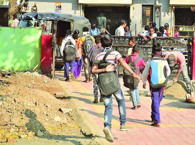 Seven months wait, 17 days gutti, vacation again | सात महिन्यांची प्रतीक्षा, 17 दिवस गट्टी, पुन्हा सुट्टी Seven months wait, 17 days gutti, vacation again | सात महिन्यांची प्रतीक्षा, 17 दिवस गट्टी, पुन्हा सुट्टी