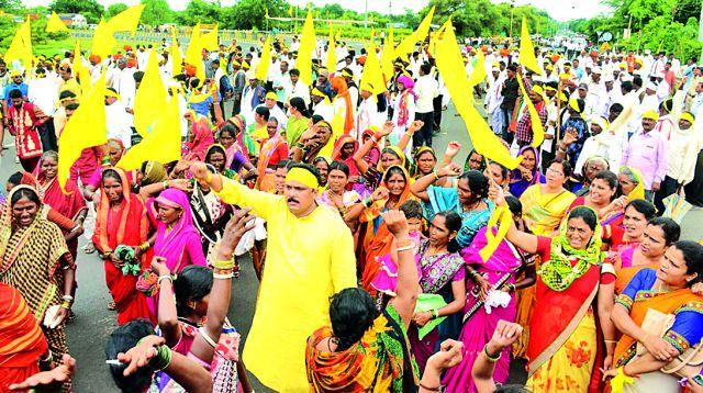 The issue of Dhanagara reservation is also on the anvil | धनगर आरक्षणाचा मुद्दाही ऐरणीवर The issue of Dhanagara reservation is also on the anvil | धनगर आरक्षणाचा मुद्दाही ऐरणीवर