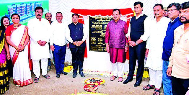 Bhumi Pujan of the 60 crore project under Pradhan Mantri Awas Yojana | प्रधानमंत्री आवास योजनेअंतर्गत ६० कोटींच्या प्रकल्पाचे भूमिपूजन Bhumi Pujan of the 60 crore project under Pradhan Mantri Awas Yojana | प्रधानमंत्री आवास योजनेअंतर्गत ६० कोटींच्या प्रकल्पाचे भूमिपूजन