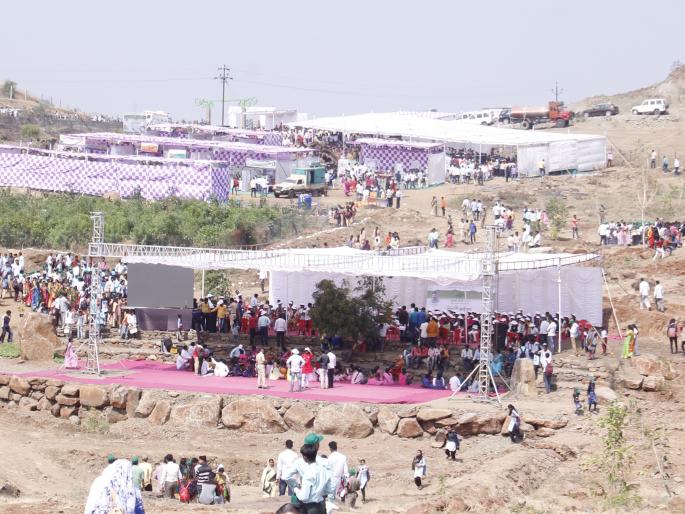 Singing tree qualities, celebrating the environment by taking points | झाडाचे गुण गात, गुण घेत पर्यावरणाचा उत्सव Singing tree qualities, celebrating the environment by taking points | झाडाचे गुण गात, गुण घेत पर्यावरणाचा उत्सव