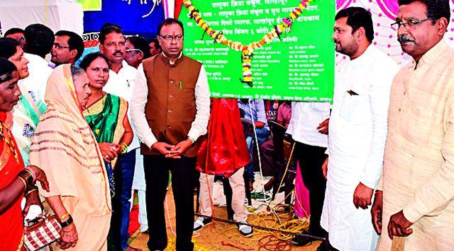 Trying to give cheap electricity to the farmers | शेतकऱ्यांना स्वस्तात वीज देण्याचा प्रयत्न Trying to give cheap electricity to the farmers | शेतकऱ्यांना स्वस्तात वीज देण्याचा प्रयत्न