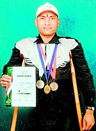 Divyang 'Yogeshwar' won 48 medals in the state, national competition | दिव्यांग ‘योगेश्वर’ने राज्य, राष्ट्रीय स्पर्धेत प्राप्त केली ४८ पदके Divyang 'Yogeshwar' won 48 medals in the state, national competition | दिव्यांग ‘योगेश्वर’ने राज्य, राष्ट्रीय स्पर्धेत प्राप्त केली ४८ पदके
