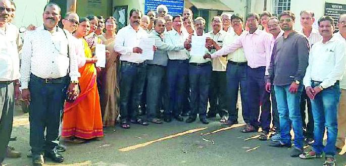 Investigate 'that' suicide | ‘त्या’ आत्महत्येची चौकशी करा Investigate 'that' suicide | ‘त्या’ आत्महत्येची चौकशी करा
