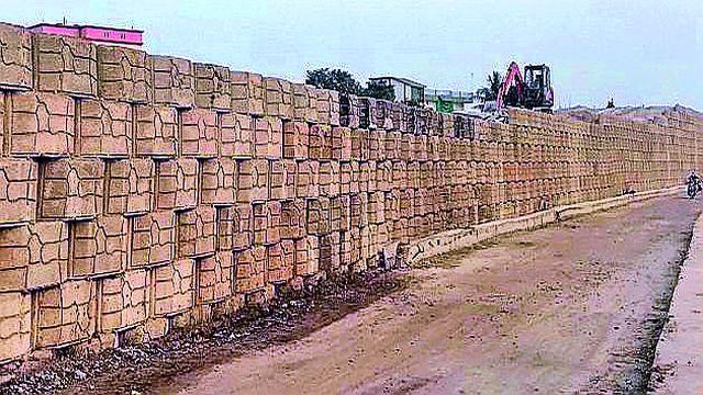 Technical failure in the construction of the Devadi flyover | देव्हाडी उड्डाणपूल बांधकामात तांत्रिक बिघाड