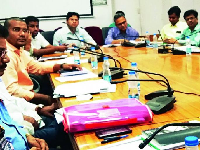 Immediately implement pilot schemes | पथदर्शी योजनांची तत्काळ अंमलबजावणी करा Immediately implement pilot schemes | पथदर्शी योजनांची तत्काळ अंमलबजावणी करा