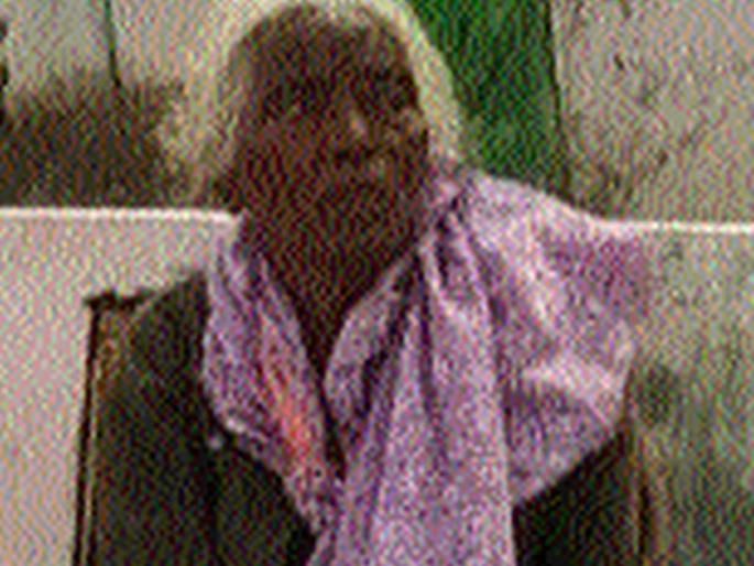 The mothers have given their children baseless, girl support | मातेला मुलांनी केले निराधार, मुलीने दिला आधार The mothers have given their children baseless, girl support | मातेला मुलांनी केले निराधार, मुलीने दिला आधार