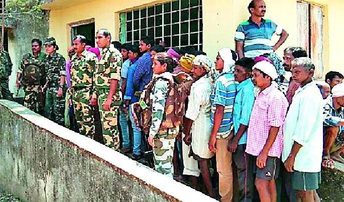 Lok Sabha Election 2019; Bushhinya is being speculated about the rigging of votes | Lok Sabha Election 2019; बुथनिहाय घेतला जात आहे मतांच्या गोळाबेरजेचा अंदाज Lok Sabha Election 2019; Bushhinya is being speculated about the rigging of votes | Lok Sabha Election 2019; बुथनिहाय घेतला जात आहे मतांच्या गोळाबेरजेचा अंदाज