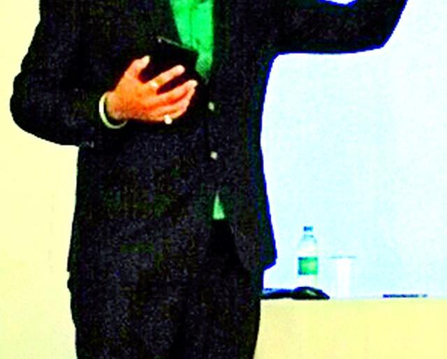 The information in your smart phone is not secure | तुमच्या स्मार्ट फोनमधील माहिती सुरक्षित नाहीच The information in your smart phone is not secure | तुमच्या स्मार्ट फोनमधील माहिती सुरक्षित नाहीच