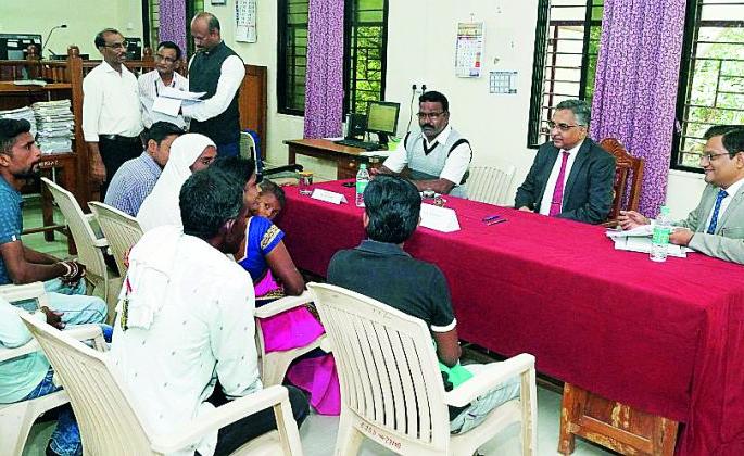 550 cases settled by mutual compromise | 550 प्रकरणे आपसी तडजोडीने निकाली 550 cases settled by mutual compromise | 550 प्रकरणे आपसी तडजोडीने निकाली