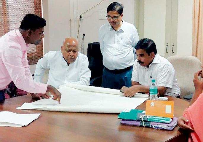 Address the questions of farmers promptly | शेतकºयांचे प्रश्न तातडीने मार्गी लावा