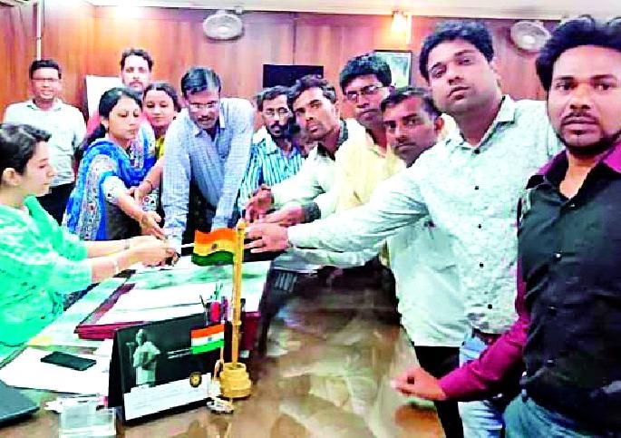 Stop the work of unaided junior colleges | विना अनुदानित कनिष्ठ महाविद्यालयांचे काम बंद