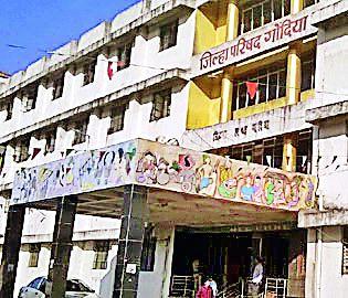 Suspension proceedings on Headmaster | मुख्याध्यापकावर निलंबनाची कारवाई Suspension proceedings on Headmaster | मुख्याध्यापकावर निलंबनाची कारवाई