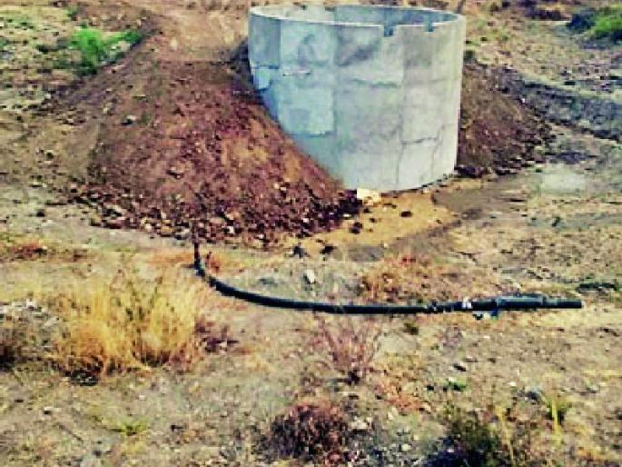 Unauthorized digging of pipelines of pipelines | नळयोजनेच्या पाईप लाईनचे विनापरवानगी खोदकाम Unauthorized digging of pipelines of pipelines | नळयोजनेच्या पाईप लाईनचे विनापरवानगी खोदकाम