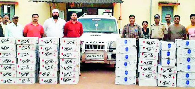 1 lakh worth of liquor seized with 1 lakh liquor | ३ लाखांच्या दारूसह १० लाखाचा माल जप्त 1 lakh worth of liquor seized with 1 lakh liquor | ३ लाखांच्या दारूसह १० लाखाचा माल जप्त