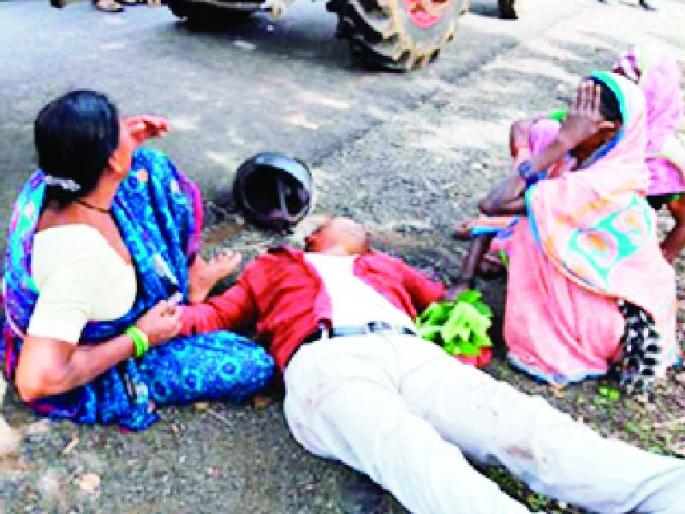 Police personnel killed in a motorcycle accident | मोटारसायकल अपघातात पोलीस कर्मचारी ठार Police personnel killed in a motorcycle accident | मोटारसायकल अपघातात पोलीस कर्मचारी ठार