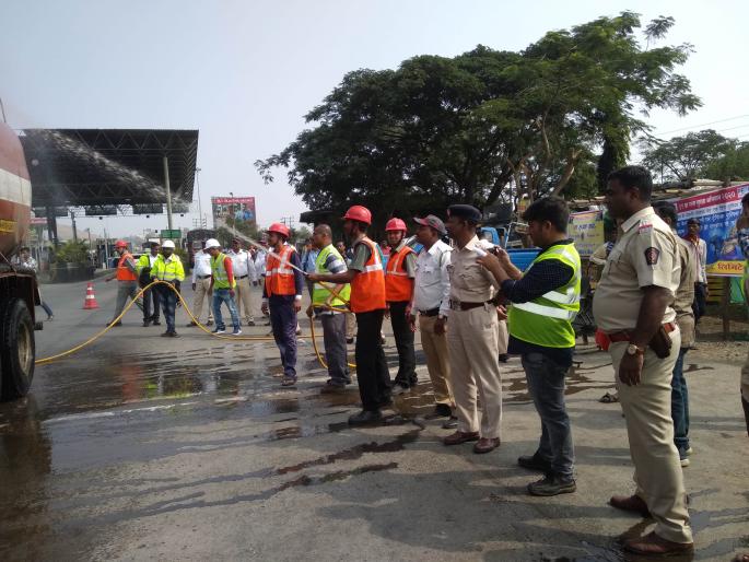 Maudrel for road safety weekdays | रस्ता सुरक्षा सप्ताहानिमित्त मॉकड्रील Maudrel for road safety weekdays | रस्ता सुरक्षा सप्ताहानिमित्त मॉकड्रील