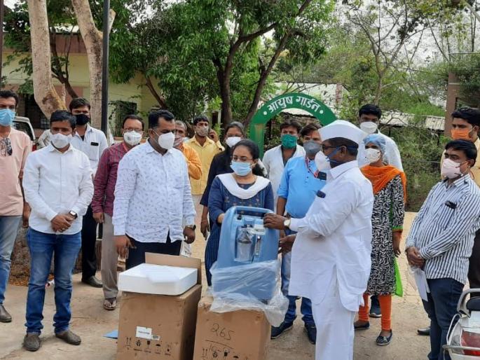 Two oxygen equipments donated to Igatpuri, Korapgaon Kovid Center | इगतपुरी, कोरपगाव कोविडसेंटरला  दिले दोन ऑक्सिजन उपकरण