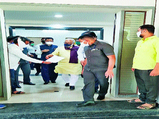 Demand for release of reservoir water in the river Giran | पुनंदचे आरक्षित पाणी गिरणा नदीत सोडण्याची मागणी